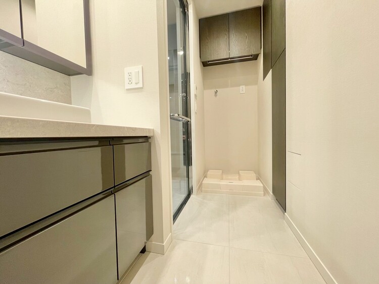 その他 十分な広さの脱衣所。