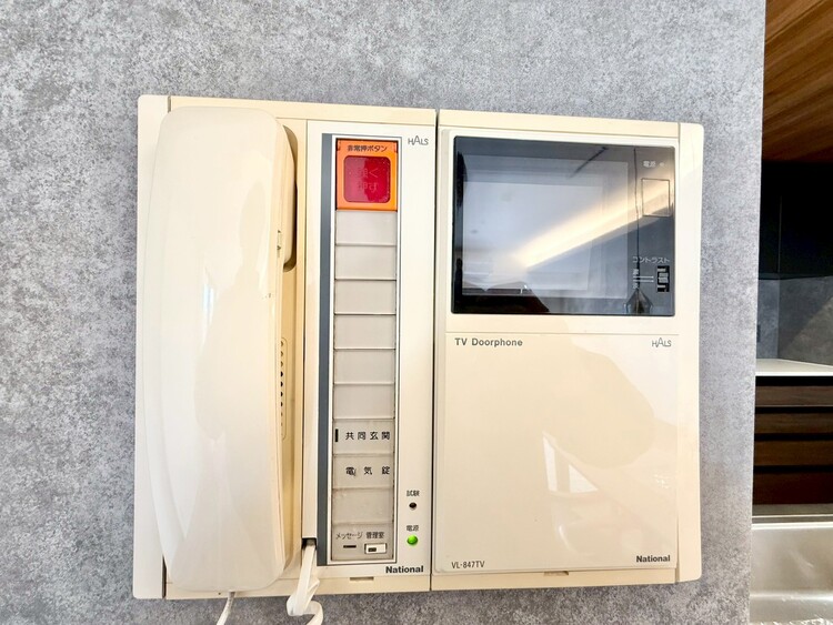 その他 誰が来てもわかる様にモニター付きインターホンを設置。