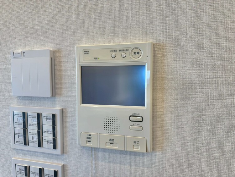 その他 誰が来てもわかる様にモニター付きインターホンを設置。