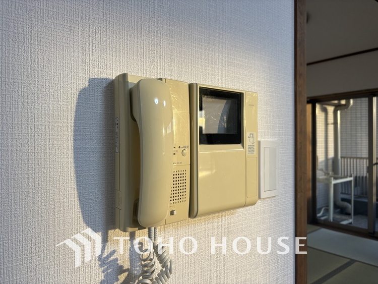 その他 来客が一目でわかるモニター付きインターホン