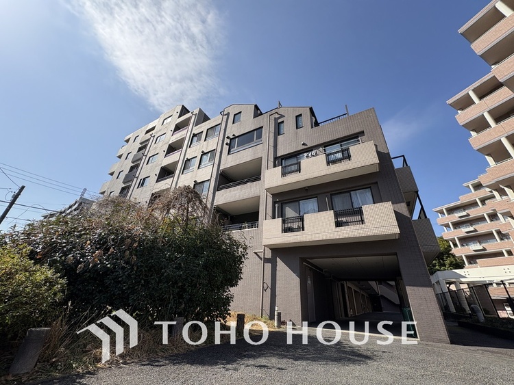 外観 〜大切なペットとの生活〜全居室採光付きで明るい住空間〜南西向きのため陽当たり良好〜