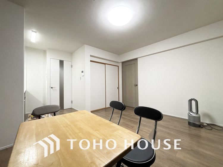 内装 ゆったりとくつろげる上質なリビングダイニング