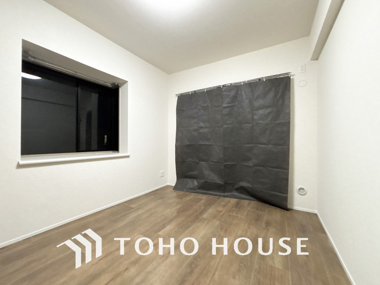 内装 採光もある洋室は、くつろぎのひと時を過ごすのにぴったり