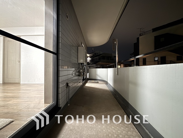 バルコニー 陽当たり良好なバルコニー