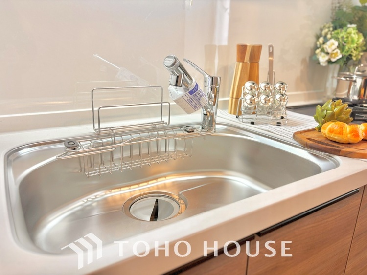 キッチン みんなで作って、みんなで食べる。明るいキッチンは、家族の笑顔を引き出します。