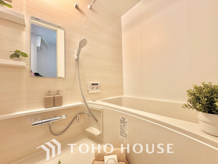 風呂 浴室は一日の疲れを癒す特別な空間。清潔感と快適性で心身ともにリフレッシュできます。