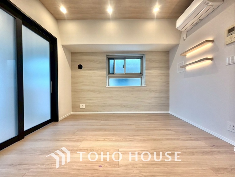 内装 感性を育むプライベートルームはシンプルでスマートな空間。好みの空間で読書をしたり、音楽を聞いたりと一人の時間も充実したものにできます。