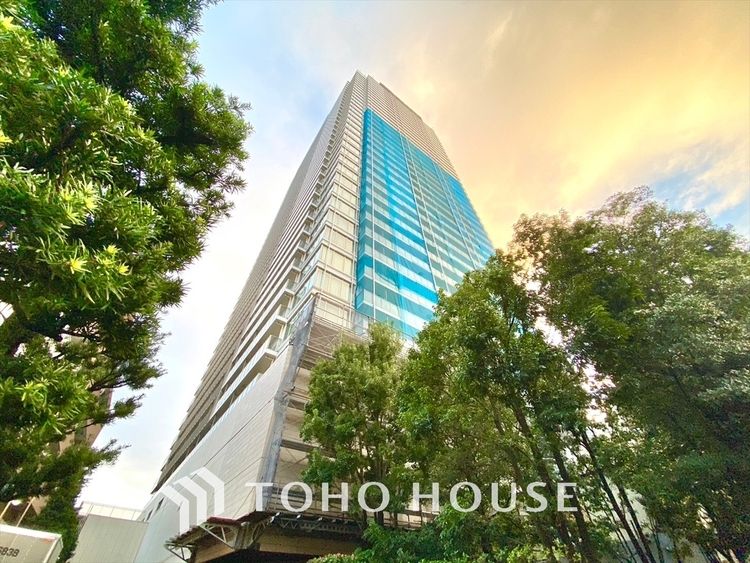 外観 風の通り道。舞い込んでくる風が優しく躍り、室内に爽やかな空気を運んでくる。