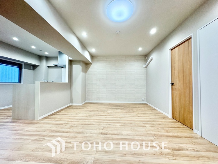 内装 清潔感あふれる洗面化粧台で、毎日の身支度を快適にサポートします。