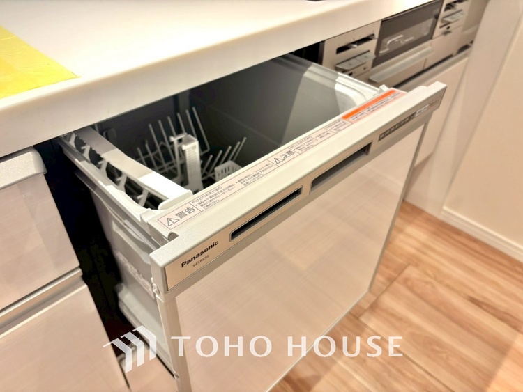 キッチン ◆食洗機◆お子様の面倒を見れる時間が増え時短になります。加えて手荒れも防げてしかも節水が高い為、大変人気があり重宝します。
