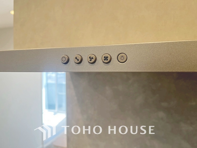 その他 【KITCHEN】◆開放的◆後片付けが楽なシステムキッチン。収納スペースの充実！