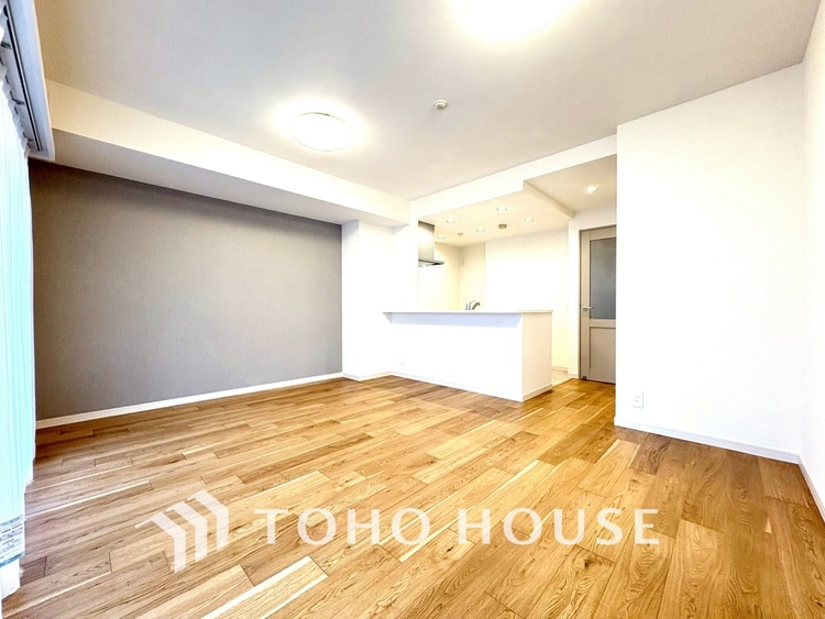 内装 【LIVING】◆陽光◆が差し込む。この開放的なLDKに家族の笑顔が集う。家族が一緒に過ごす空間は明るく、そして居心地よく。