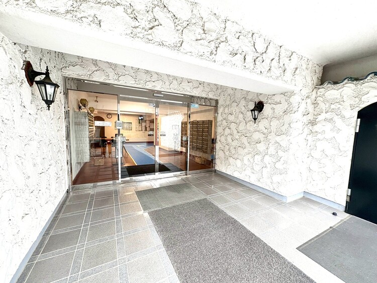 その他 【ENTRANCE】◆そびえ立つ◆我が家のシンボル。遠くの空が赤く染まる夕べが待ち遠しい。