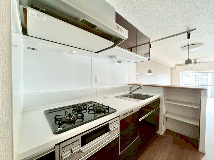 その他 開放感のあるキッチンスペース。調理をしながら、会話も弾みそうですね。