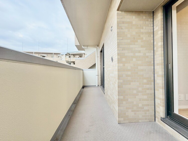 その他 朝の澄んだ空気や、夕方に吹く清々しい風を感じられるバルコニー。