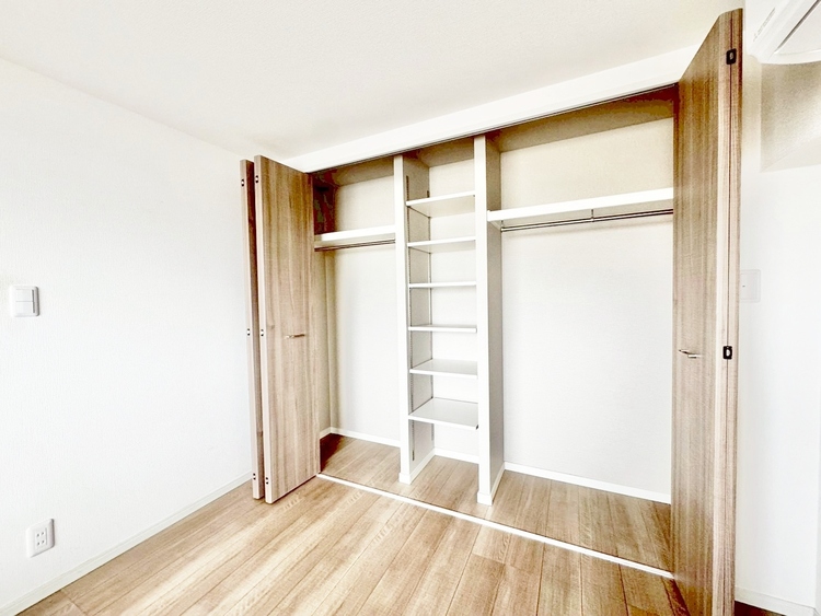 その他 収納スペースが付いていて、お部屋を広く使っていただけます。