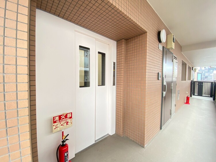 その他 エレベーター完備のため荷物が多くなっても安心。