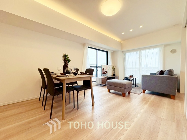 内装 【LIVING】◆煌びやか◆愛おしい家族との団欒の時間をより一層幸せなものに感じさせる煌びやかなLDK。輝かしい毎日が待っています。