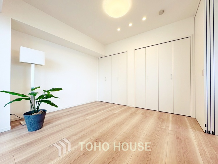 内装 【PRIVATE ROOM】◆快適◆な暮らしに不可欠な収納スペース。快適さとともに思い出も詰まっていく。