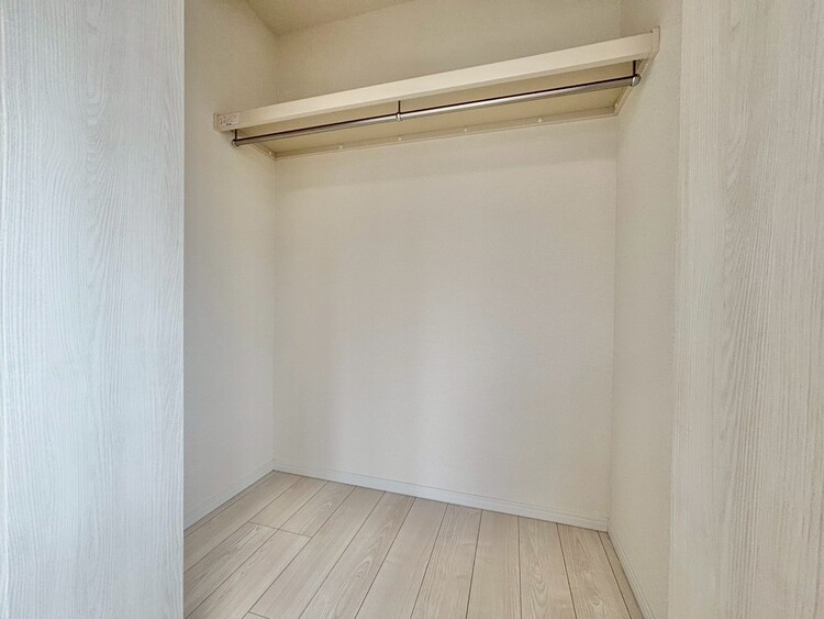 その他 収納スペースが付いていて、お部屋を広く使っていただけます。