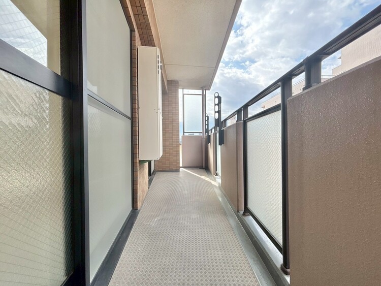 その他 朝の澄んだ空気や、夕方に吹く清々しい風を感じられるバルコニー。