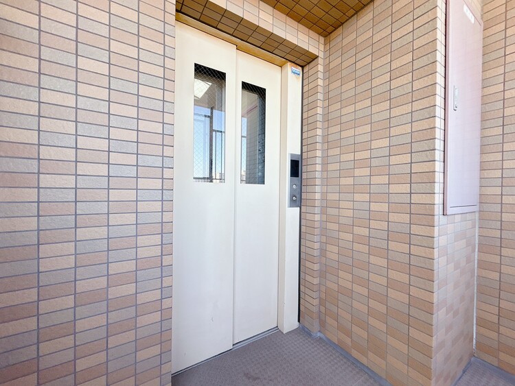 その他 エレベーター完備のため荷物が多くなっても安心。