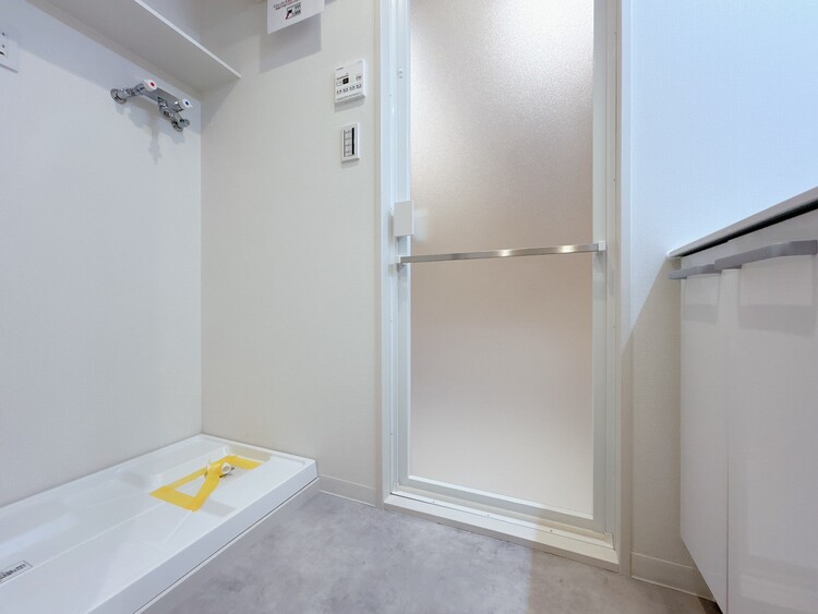 その他 十分な広さの脱衣所。