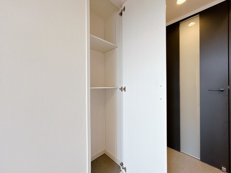 その他 家電やスーツケース、ストック品など何でも片付く嬉しい空間です。