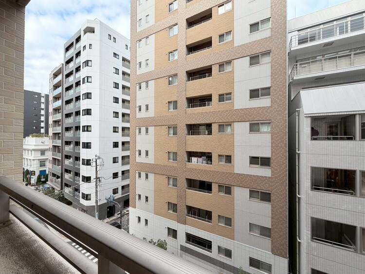 その他 眺望や窓からの景色が良いと、家で過ごす時間も快適です。