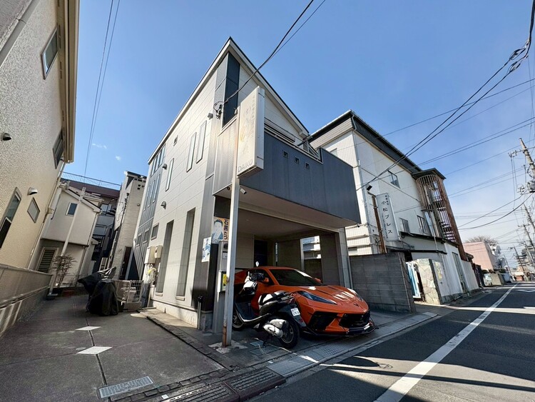 駐車場 駐車スペースが嬉しいですね。