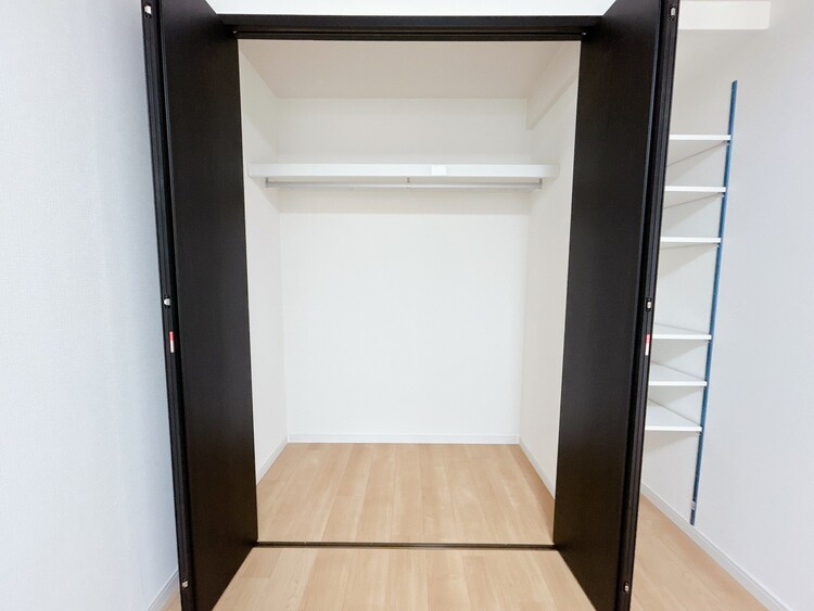 その他 収納スペースが付いていて、お部屋を広く使っていただけます。
