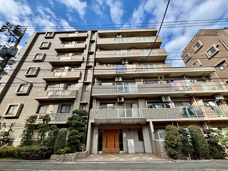 その他 飽きのこないシンプルモダンな外観です。