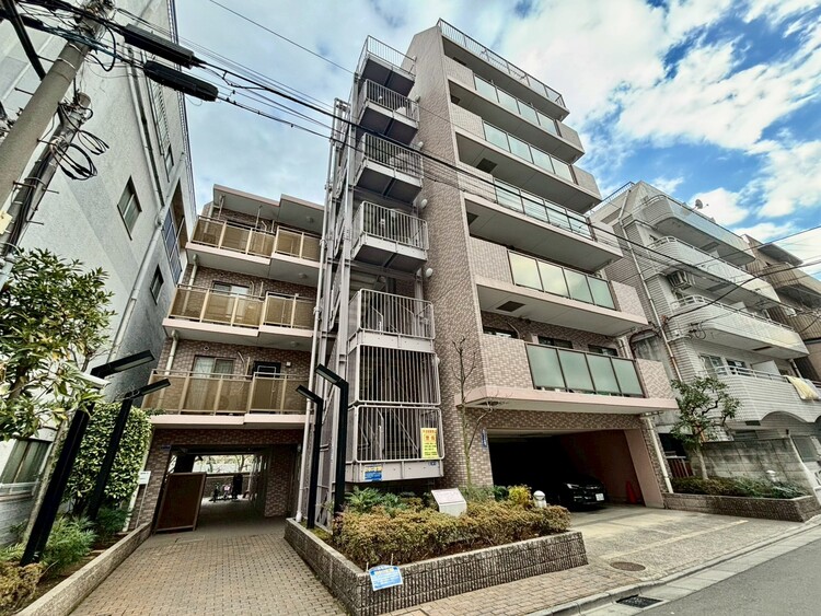 その他 飽きのこないシンプルモダンな外観です。