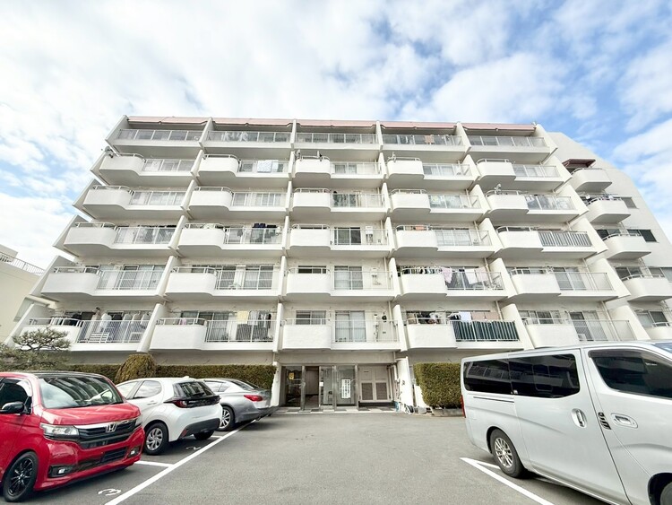 その他 飽きのこないシンプルモダンな外観です。