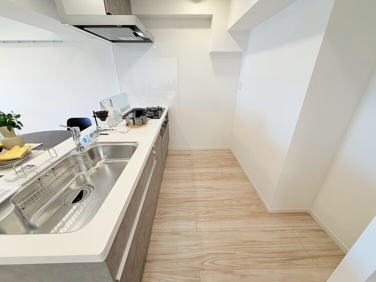 その他 開放感のあるキッチンスペース。調理をしながら、会話も弾みそうですね。