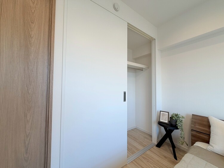 その他 収納スペースが付いていて、お部屋を広く使っていただけます。