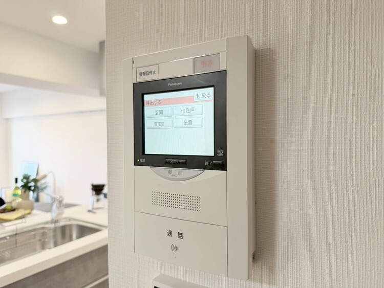 その他 誰が来てもわかる様にモニター付きインターホンを設置。