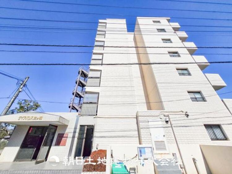 外観 話に夢中になりすぎて、ついつい時を忘れてしまう。そんな束の間の幸せを感じさせてくれる場所。