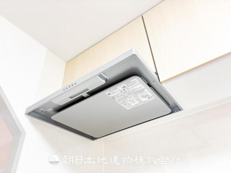 その他 臭いを強力に排気してくれるレンジフードはお手入れも楽です！