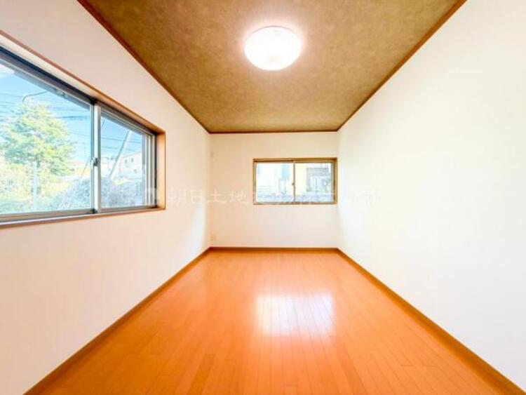 内装 健やかな時間を過ごせるプライベートルームはとても大切です！！インテリアにも合わせやすいカラーリング！それぞれの居室に思い思いのコーディネートをしてより空間を演出することでよりいっそう大事にな空間に！ 