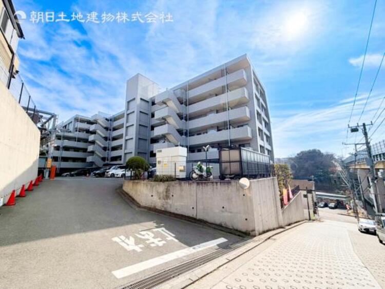 外観 開放感があり日当りも良好です！目の前に広がる開放感とゆとり。暮らしの夢を育む住まいがここにあります！