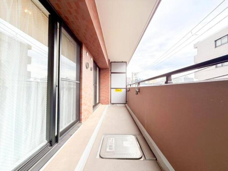 バルコニー 【バルコニー】太陽の光と爽やかな風でお洗濯物は気持ちいいです。