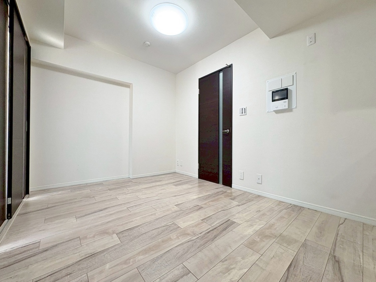 居間 飾り過ぎないシンプルな内装と偏り過ぎないデザインで統一しました。