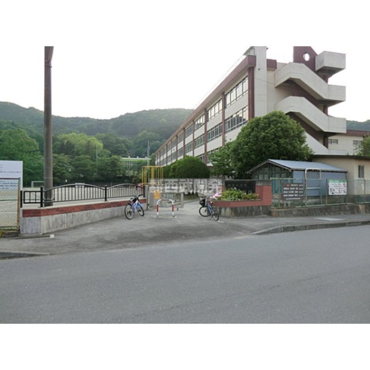 周辺 越生小学校(約1220m)