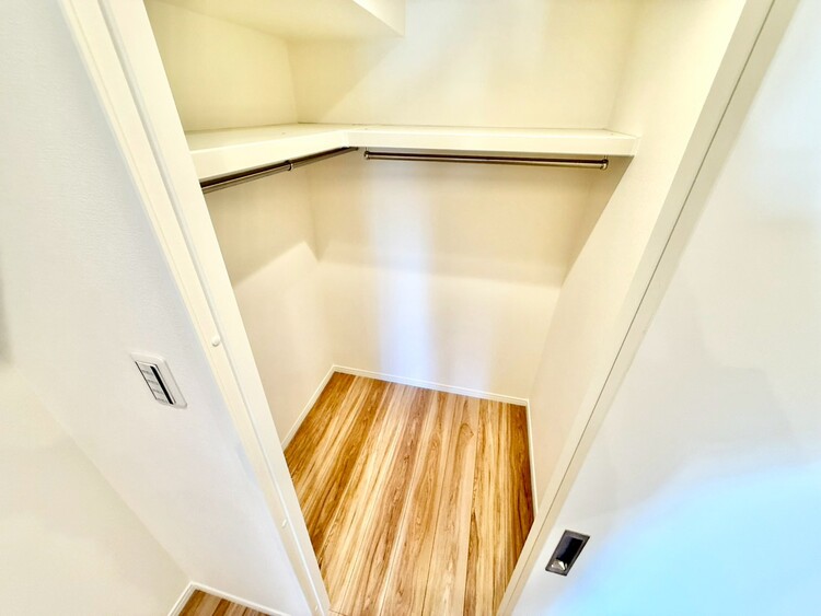 その他 収納スペースが付いていて、お部屋を広く使っていただけます。