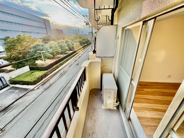 その他 朝の澄んだ空気や、夕方に吹く清々しい風を感じられるバルコニー。
