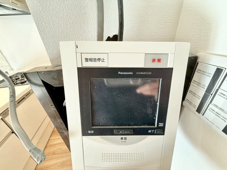 その他 誰が来てもわかる様にモニター付きインターホンを設置。