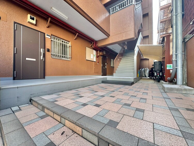 その他 館内は静寂な中が保たれており、管理が行き届いている印象を受けました。