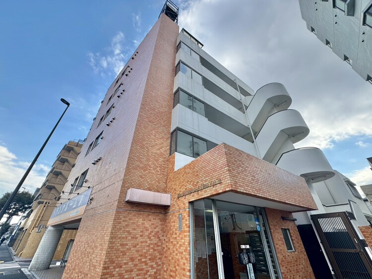 その他 飽きのこないシンプルモダンな外観です。