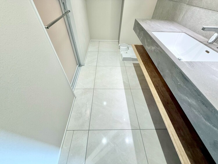 その他 十分な広さの脱衣所。